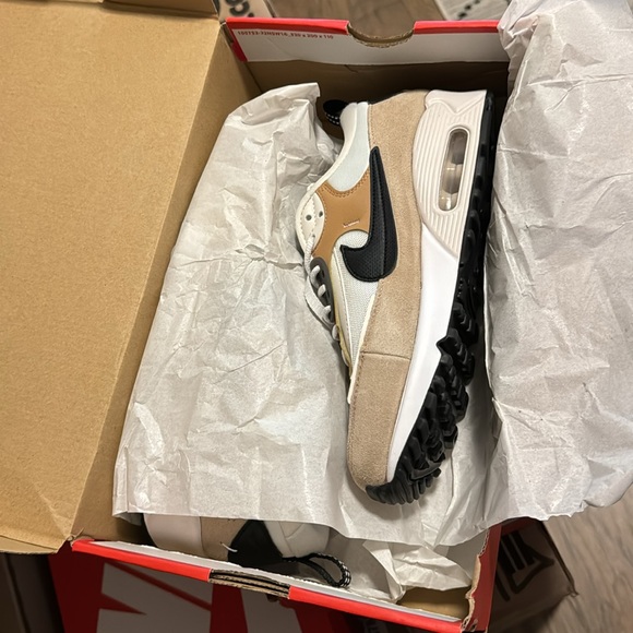 BNWT! Nike Air Max 90 Futura Sneaker (women) - Picture 9 of 9